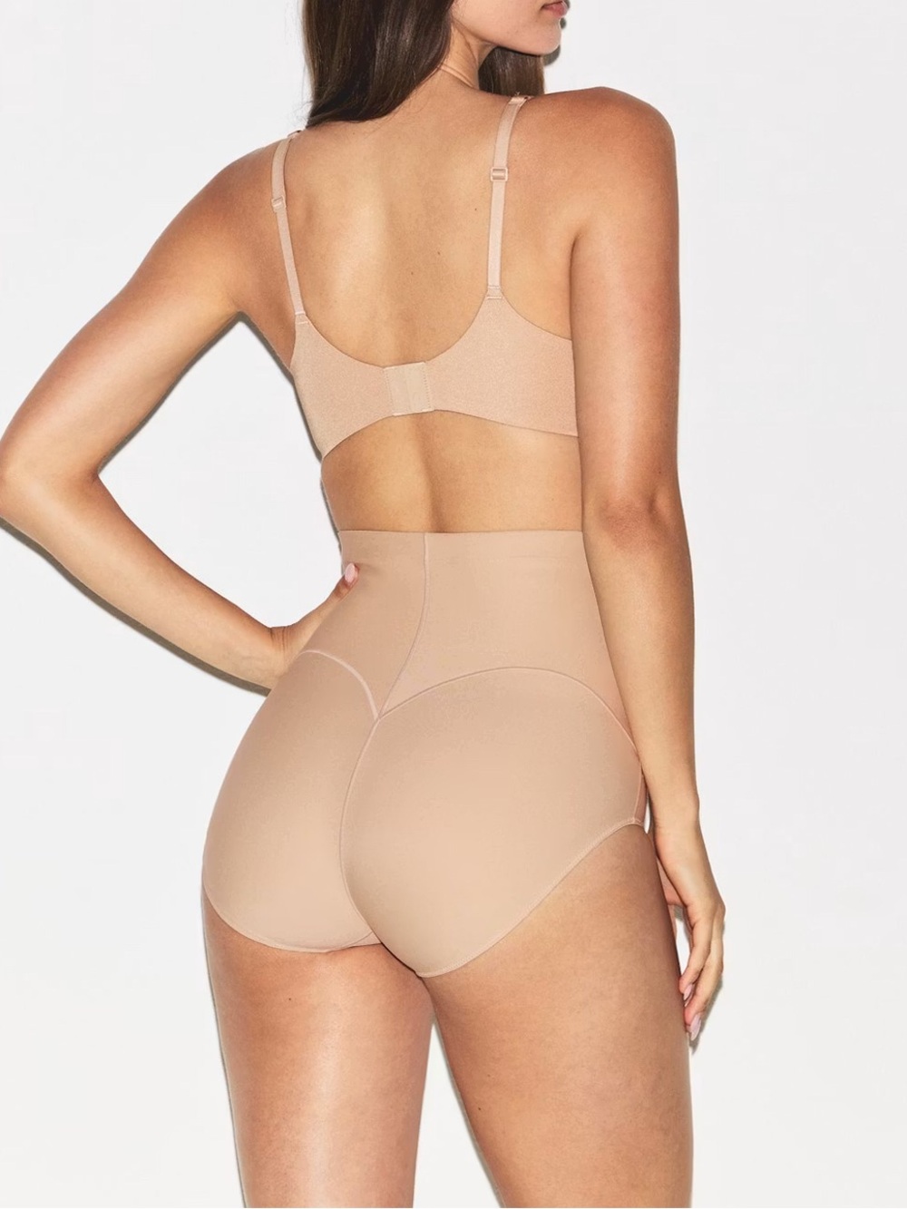 NWOT SKIMS BODY CORE SCULPT BUTT LIFTING BRIEF Sz M